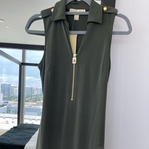 NWT Michael Kors dress. Size XS.